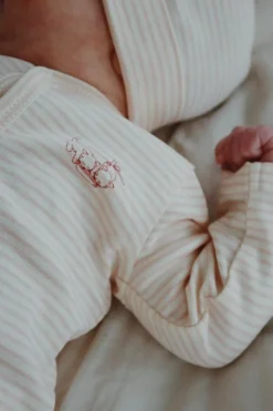 Fanga Fontana Fio onesie - Tea Stripe Cameo - Hot