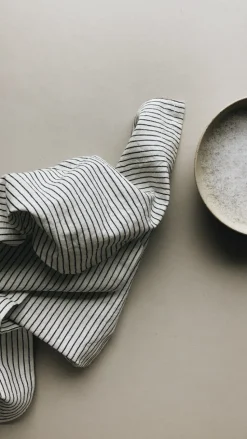 Studio Feder keukenhanddoek - black pin - Online