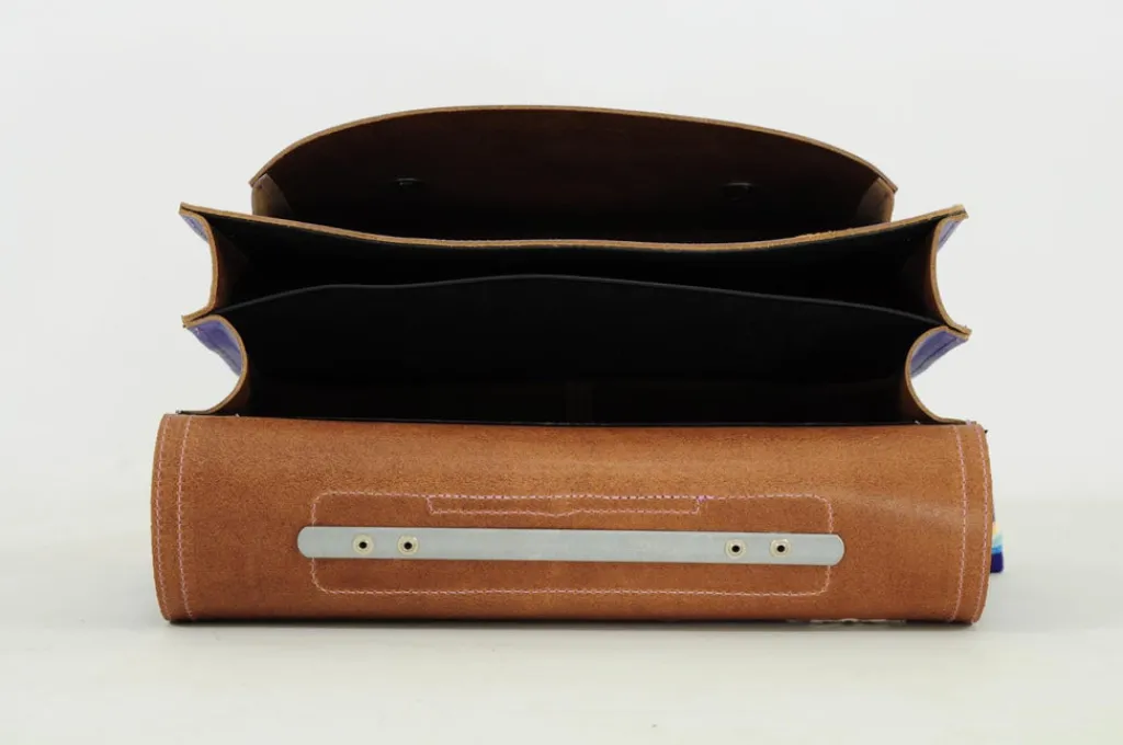 Own Stuff Lederen boekentas met gespen - Marguerite Lila - Clearance