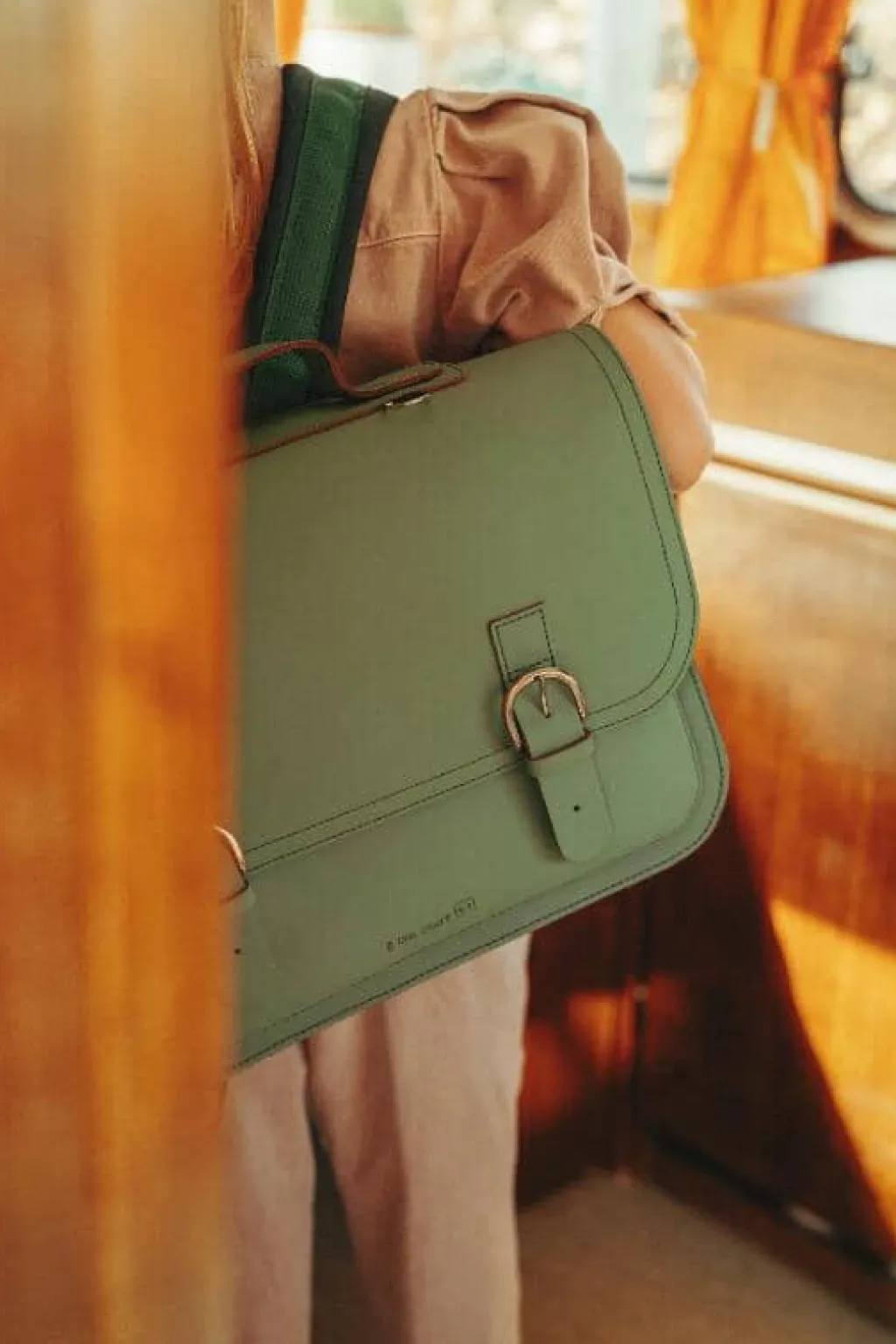 Own Stuff Lederen boekentas met gespen - Pastel Green -