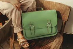 Own Stuff Lederen boekentas met gespen - Pastel Green -