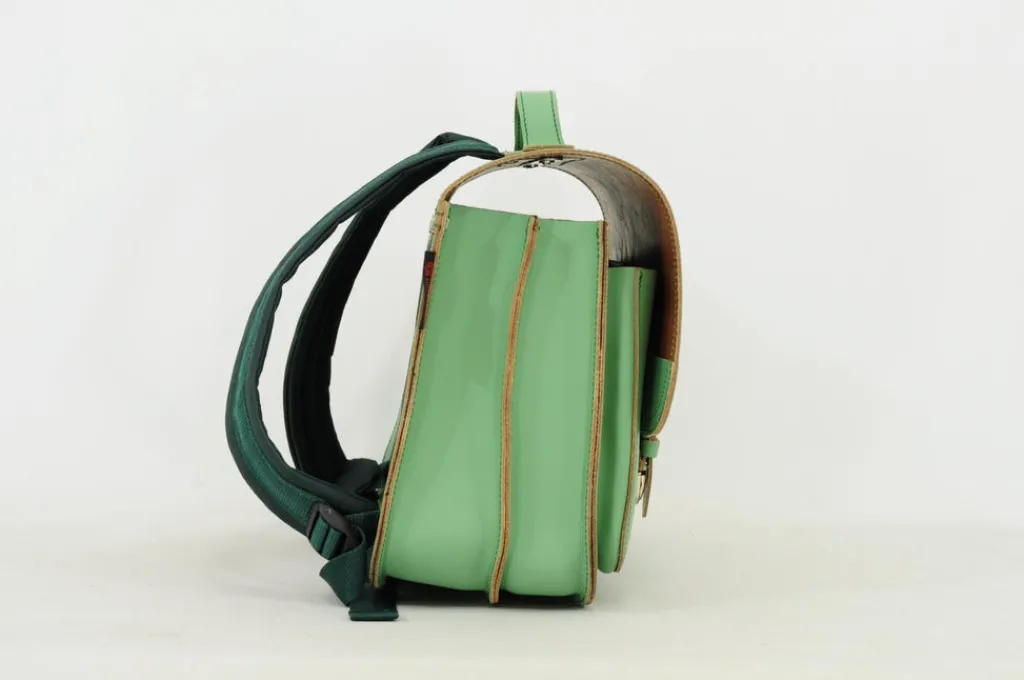 Own Stuff Lederen boekentas met gespen - Pastel Green -