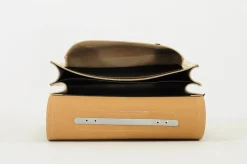 Own Stuff Lederen boekentas met magneetsluiting - Gold - Outlet