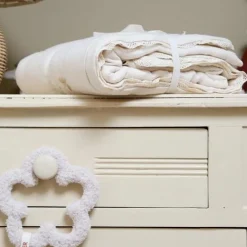 Gentil Coquelicot Quilted dekentje - Handgeborduurd met klavertjes - Discount