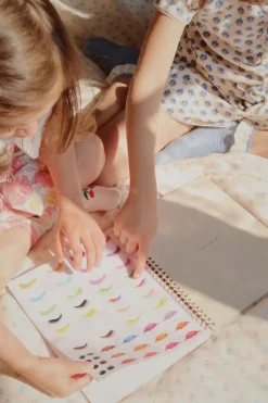 Konges Slojd Stickerboek - Glam me up - Hot